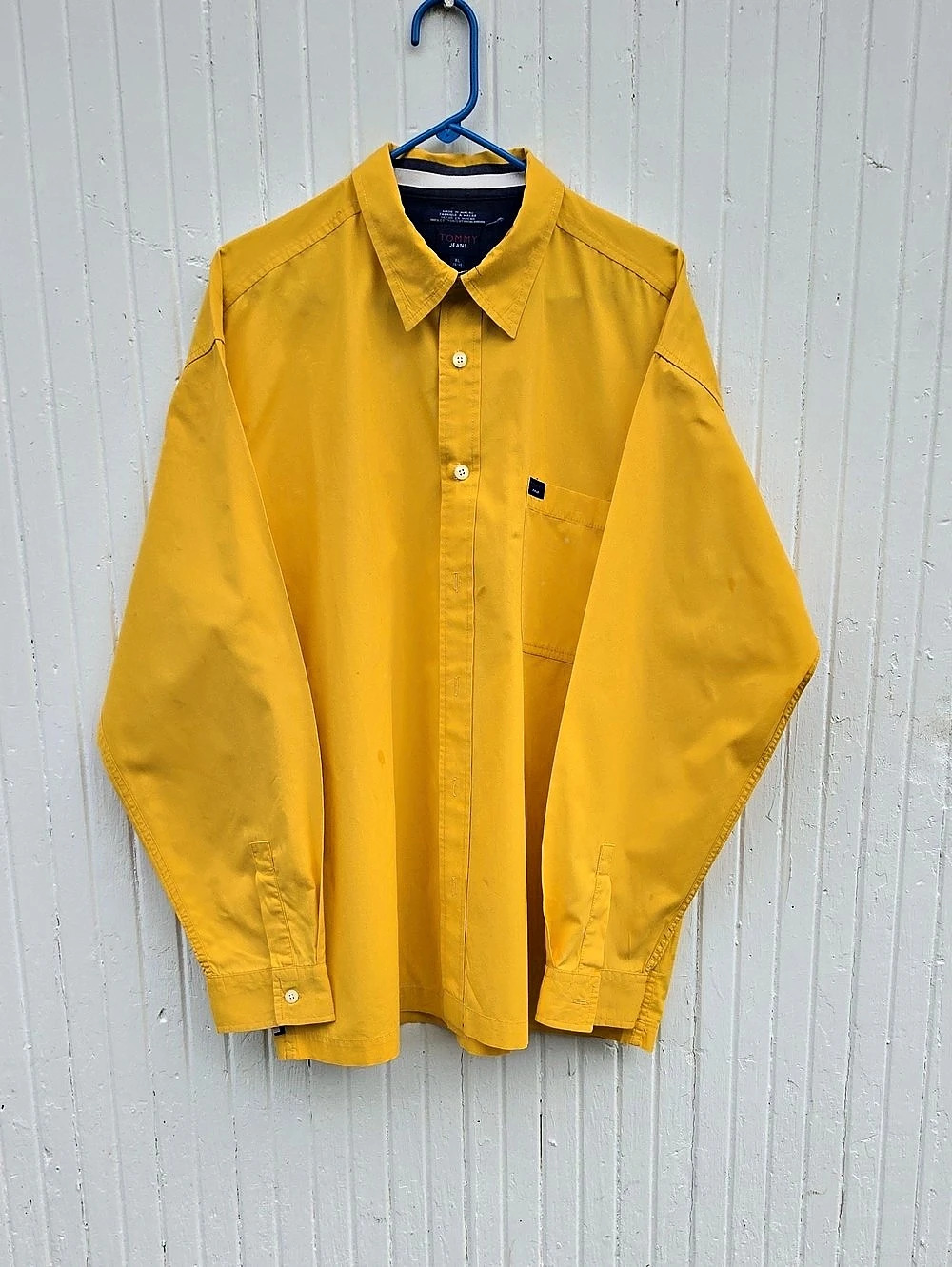 Tommy Jeans (Macau) Men's Vintage Pure Cotton Fully-Cut Yellow Button Shirt